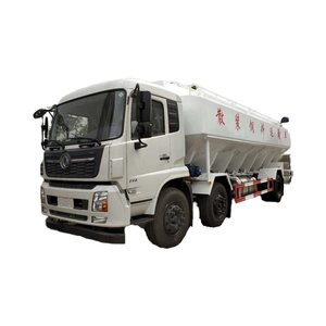 Camión de transporte de alimento para animales con motor diésel de una sola fila, nuevo, para granjas avícolas y ganaderas, máquina de forraje a granel, venta en África - Product Image 1