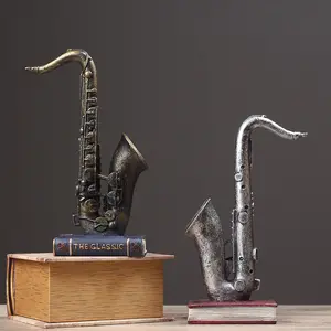 Cổ điển Retro mô hình nhạc cụ nhựa thủ công bàn trang trí Sáng Tạo Mỹ cổ điển Saxophone tượng nhà tiền sảnh trang trí quà tặng