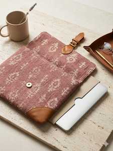 Funda para Tablet de Algodón y Cáñamo con Estampado a Mano Rosa, con Lazo de Cuero, Hecha a Mano, Venta al Por Mayor, Exportación de India - Product Image 3