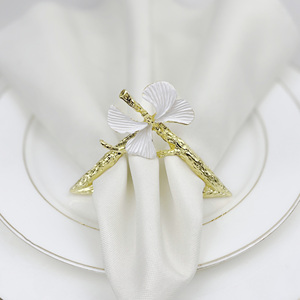 Elegante portatovagliolo in metallo placcato <span class=keywords><strong>oro</strong></span> con Design floreale per feste - Product Image 3