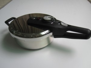 <span class=keywords><strong>Olla</strong></span> a presión de acero inoxidable japonés, <span class=keywords><strong>olla</strong></span> exprés a presión con sistema de bloqueo de tapa de baquelita - Product Image 4