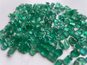 Mezcla de Gemas Facetadas de Esmeralda Zambiana Natural |   Piedras Sueltas de Cuarzo Verde Premium Certificadas para Joyería - Product Image 4