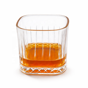 Vaso Cuadrado para Whisky de 380 ml |   Vaso de whisky de base pesada estilo Old Fashioned |   Patrón de Corte Cristalino, Apto para Lavavajillas, Venta al por Mayor - Product Image 4