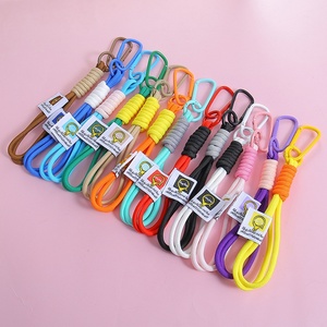 Portachiavi in corda da esterno, cordino intrecciato in nylon, fibbia da arrampicata per <span class=keywords><strong>uomo</strong></span> e donna, cinturino da polso per coppia, accessorio popolare per auto e borse - Product Image 4