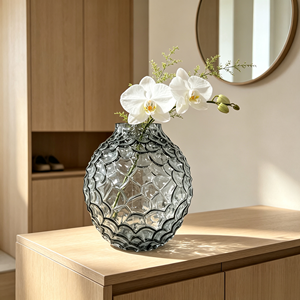 Vase décoratif moderne haut de gamme en verre gris, disponible en gros, idéal pour les meubles TV, les salles <span class=keywords><strong>à</strong></span> manger, les consoles et les plateaux de table. - Product Image 4