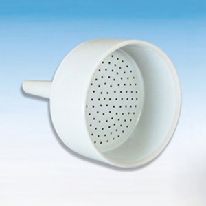 Embudo Buchner de porcelana CROWN con vástago delgado, hecho en India - Product Image 1