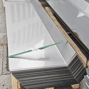 Canal de Agua de Lluvia en Forma de U de Acero Inoxidable 304 Qingtuo, Superficie Laminada en Frío, Personalizable para Drenaje de Techos - Product Image 2