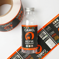 Impression de rouleaux d'autocollants adhésifs en vinyle imperméable avec logo personnalisé, étiquettes d'emballage de produits bon marché, fabricant d'étiquettes pour bouteilles de boissons et de jus