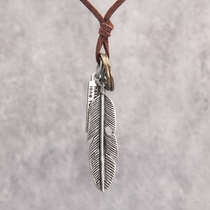 Женское колье с подвеской в виде пера - Product Image 2