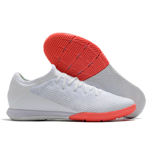 Vente <span class=keywords><strong>en</strong></span> gros d'usine <span class=keywords><strong>de</strong></span> chaussures <span class=keywords><strong>de</strong></span> football d'occasion personnalisées <span class=keywords><strong>de</strong></span> qualité supérieure pour les sports d'été et d'hiver <span class=keywords><strong>en</strong></span> vente à bas prix - Product Image 2