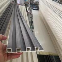 Panneaux muraux décoratifs 3D rainurés en WPC LINGRUI pour murs ou plafonds et revêtement mural intérieur en PVC pour télévision
