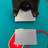 Cartes à jouer de poker de qualité supérieure, format 88*63 mm, design personnalisé, qualité casino, en promotion pour les distributeurs de cartes électroniques