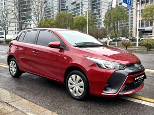 <span class=keywords><strong>Toyota</strong></span> <span class=keywords><strong>YARiS</strong></span> L 1.5E CVT <span class=keywords><strong>Dynamic</strong></span> Upgrade Edition Automatique 2017 <span class=keywords><strong>2018</strong></span> - Voiture d'occasion en stock et livraison rapide - Product Image 3