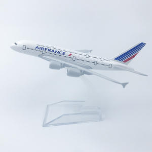 Modèle d'<span class=keywords><strong>avion</strong></span> en métal moulé sous pression <span class=keywords><strong>Air</strong></span> <span class=keywords><strong>France</strong></span> Airbus A380 à l'échelle 1/500, 14 cm, avec support - Product Image 2
