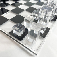 Vente en gros d'usine : Ensemble d'échecs de luxe moderne en acrylique avec plateau en Lucite et support de rangement et de présentation, durable, couleur personnalisable