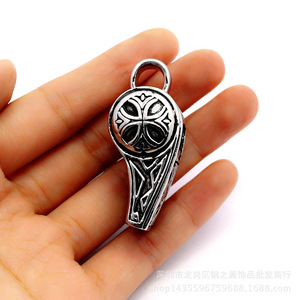 Yunnique Collier pendentif sifflet rétro en acier titane, bijoux de mode unisexe, design ovale TGHP-0562 - Product Image 5