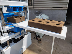 <span class=keywords><strong>Presse</strong></span> <span class=keywords><strong>hydraulique</strong></span> FL2-10 à prix le plus bas de Chine pour la fabrication de briques et blocs de terre stabilisée en argile - Product Image 3