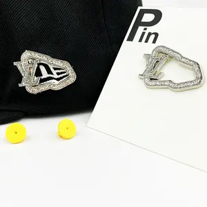 pines para gorras new era logo chain enamel mexican pin for hats