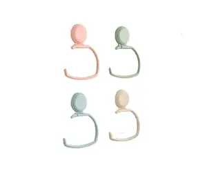 Wholesale kitchen and bathroom Hooks suction cup strong viscose multifunctional towel paper towel Wash Cloth plastic hook