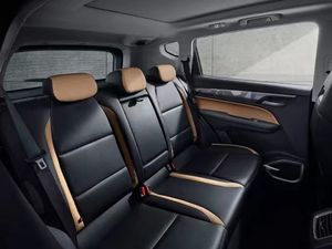 Livan X6 Pro 2025 SUV 1.5T + 7dct Động Cơ Xăng 5 Chỗ Ngồi 2023 Sang Trọng 0Km Trong Kho SUV Off-Road Geely Livan X6 Pro - Product Image 6