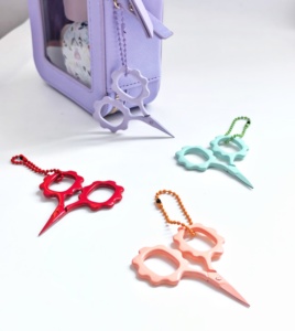 New Arrivals Custom Color Portable Mini Floral Embroidery Scissors With Colorful Chain Hangable for Sewing and Needlework