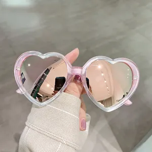 2024 New Style Cross Border Sun Glasses Lovely Heart Shape Children Occhiali Da Sole Sonnenbrille Sunglasses