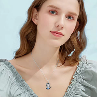 Collier avec pendentif de roi tigre mignon en argent sterling 925 avec cœur en cristal