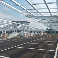 Structure de carport solaire robuste pour parking commercial, installation modulaire en acier, résistance au vent 60 m/s, résistance à la neige 1,4 KN