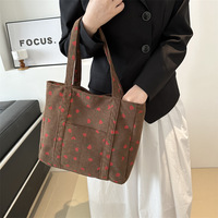 Sac fourre-tout en velours côtelé durable motif fraise pour femme, sac de shopping réutilisable à la mode avec poignée et fermeture éclair portable