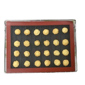 Tappetino per <span class=keywords><strong>forno</strong></span> antiaderente in Silicone 30x30cm <span class=keywords><strong>con</strong></span> forma rettangolare a maglia traforata - Product Image 4