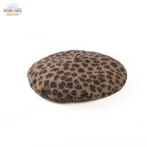 Shinehats 2024 OEM Béret en laine de haute qualité broderie personnalisée Logo Premium femmes béret uni <span class=keywords><strong>pas</strong></span> <span class=keywords><strong>cher</strong></span> prix plage fête pêche - Product Image 1