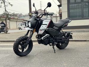 Motocicleta Deportiva HY Baboons 125th Street de Segunda Mano con Motor V6, Velocidad Máxima 80 km/h - Product Image 1