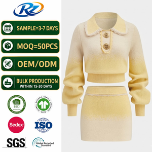 Ensemble deux pièces pour <span class=keywords><strong>femme</strong></span> : pull polo <span class=keywords><strong>court</strong></span> en maille dégradée vintage et jupe, avec boucle dorée sculptée et manches lanternes - Product Image 1