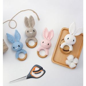 Jouet PeachTown de haute qualité, personnalisé, pour bébés de 0 à 6 mois, adorable jouet en bois fait main, animal en crochet, anneau de dentition pour bébé, hochet - Product Image 4