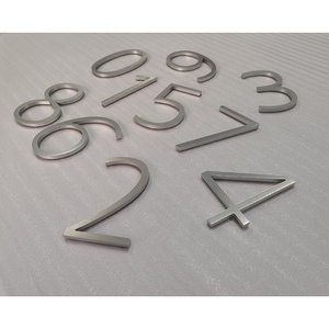 Plaque de numéros d'adresse extérieure autocollante en aluminium brossé massif - Product Image 5