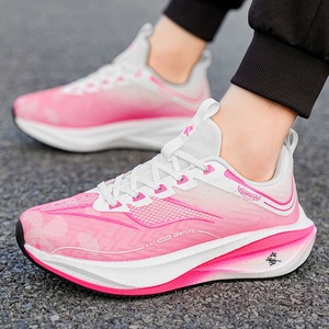 Zapatillas deportivas transpirables de verano para estudiantes de secundaria, ultraligeras, con superficie de malla que absorbe los golpes, para hombre - Product Image 2