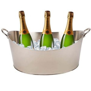 Seau à glace moderne pour bar, avec design isolé pour une conservation de la glace longue durée, disponible à la vente, exportateur indien - Product Image 5
