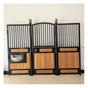Écuries préfabriquées de style europé<span class=keywords><strong>en</strong></span>, structure <span class=keywords><strong>en</strong></span> acier galvanisé robuste, panneaux de remplissage <span class=keywords><strong>en</strong></span> bambou, façades de stalles sécurisées pour l'équitation - Product Image 5
