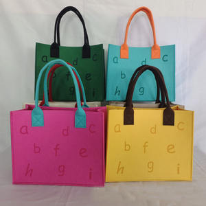 Sacs à main féminins en polyester sac fourre-tout recyclé sac à main en feutre avec foulard en soie - Product Image 5