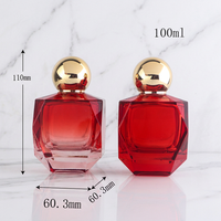 Flacon de parfum en verre facetté [couleur + logo disponibles] Flacon de parfum de luxe géométrique avec bouchon magnétique premium 100 ml