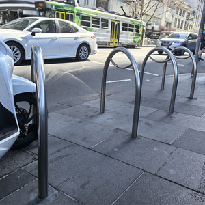 Soporte <span class=keywords><strong>de</strong></span> Bicicletas <span class=keywords><strong>de</strong></span> Acero Inoxidable Pulido <span class=keywords><strong>de</strong></span> Alta Resistencia, Aro Comercial para Estacionamiento <span class=keywords><strong>de</strong></span> Bicicletas en Exteriores, Bolardo para Acera y Plaza - Product Image 1