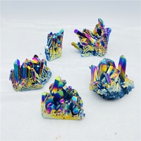 Grossiste en cristaux naturels de guérison et de décoration : Grappe de cristaux arc-en-ciel électroplaqués au titane, Grappe de quartz Aura