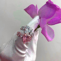 Luxe nieuwe mode ijs-uitgevoerde bling waterdruppel roze pinky bling CZ ringen voor meisjes vrouwen charme Valentijnsdag sieraden cadeau