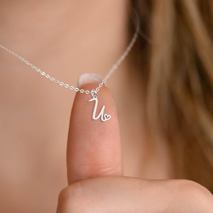 Collar con letras para mujer, cadena de clavícula de acero inoxidable, colgante con alfabeto, joyería fina para uso diario - Product Image 3