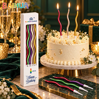 Bougies d'anniversaire à faible MOQ avec design ondulé long et coloré, logo personnalisé, fournitures de décoration de fête en gros