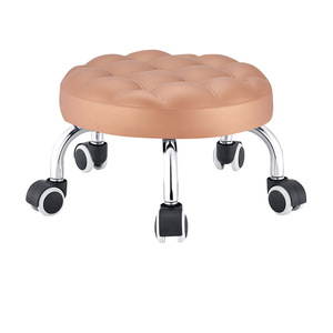Vente en gros <span class=keywords><strong>Tabouret</strong></span> bas mobile <span class=keywords><strong>pour</strong></span> adultes et enfants Patinage à roulettes Siège rond en cuir avec roulettes <span class=keywords><strong>pour</strong></span> le salon - Product Image 4
