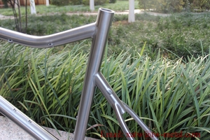 <span class=keywords><strong>Cuadro</strong></span> de <span class=keywords><strong>bicicleta</strong></span> de carretera de titanio <span class=keywords><strong>20</strong></span> "<span class=keywords><strong>Cuadro</strong></span> de titanio <span class=keywords><strong>bicicleta</strong></span> Mini Velo <span class=keywords><strong>cuadro</strong></span> de <span class=keywords><strong>bicicleta</strong></span> de carretera de titanio - Product Image 3