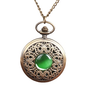 الكلاسيكية الخضراء القط العين كبير منحوت الجوف الوجه الهاتفي قلادة قلادة سلسلة ساعة جيب كوارتز - Product Image 1