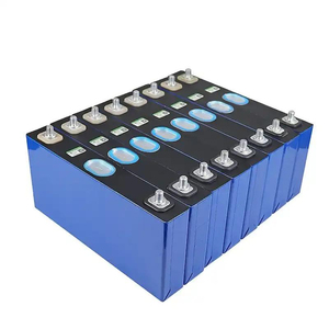 Paquete de Baterías Prismáticas LiFePO4 A3.2V de Alto Rendimiento - Celdas Cuadradas de Iones de Litio de Grado A de 100Ah / 280Ah / 304Ah para Europa - Product Image 1