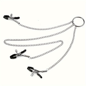 Vente en gros de pinces à tétons en métal rouge et noir à trois têtes réglables pour femmes de la marque Alfa, SM/BDSM, bondage - Product Image 4
